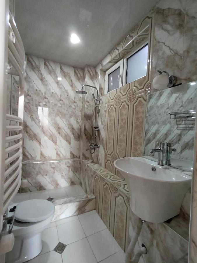 Hotel New Star Tbilisi Esterno foto