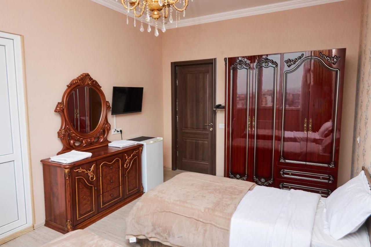 Hotel New Star Tbilisi Esterno foto