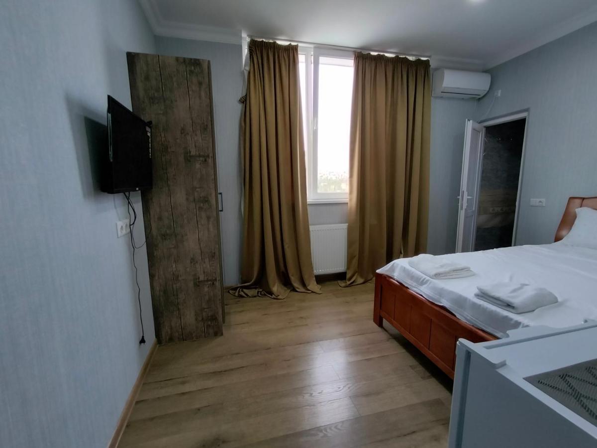 Hotel New Star Tbilisi Esterno foto